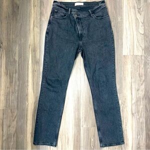 Abercrombie & Fitch 90s Slim Straight Ultra High Rise Jean